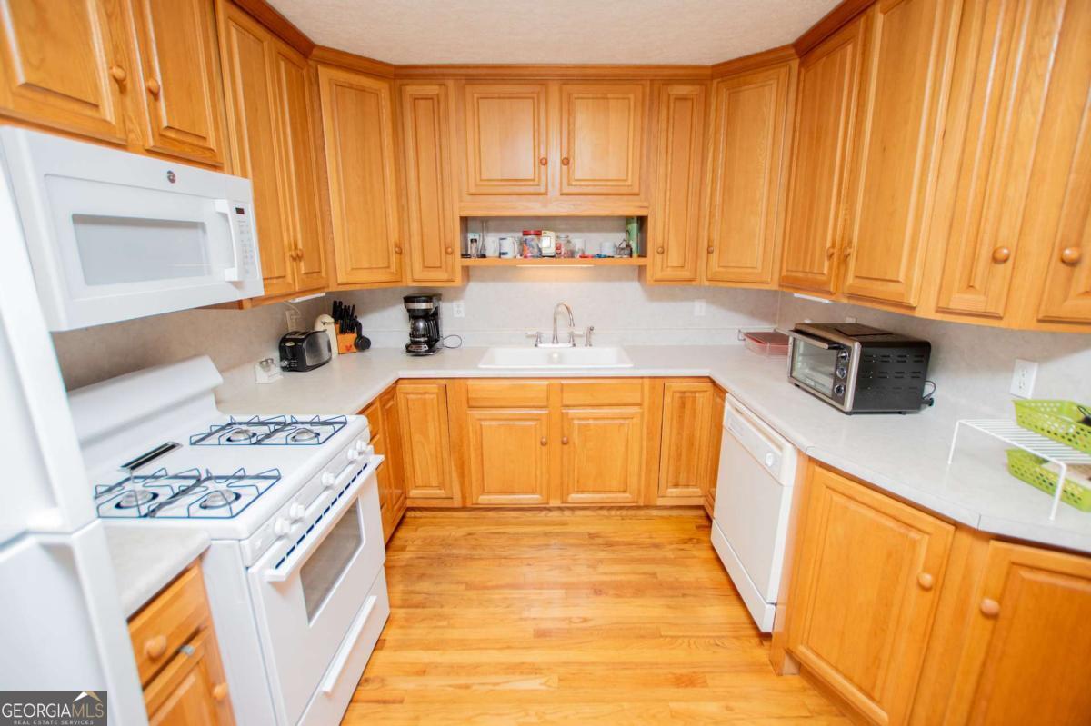 436 County Rd 98 Property Photo 16
