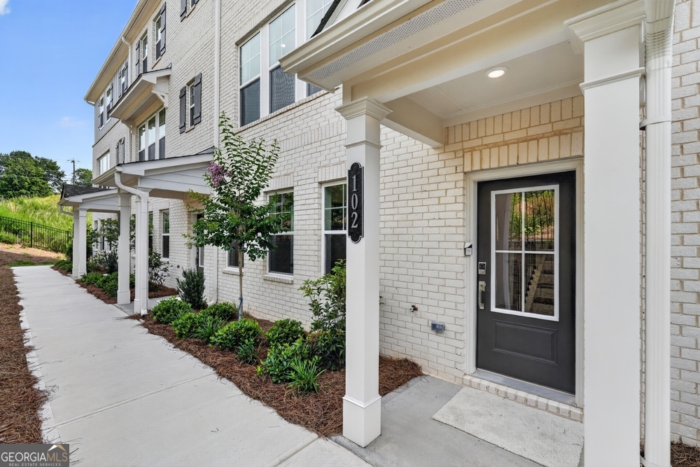 102 Epperly Way Property Photo 2