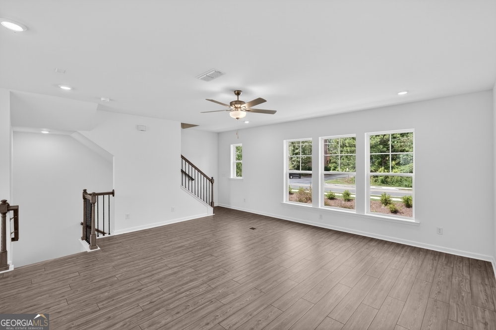 102 Epperly Way Property Photo 6