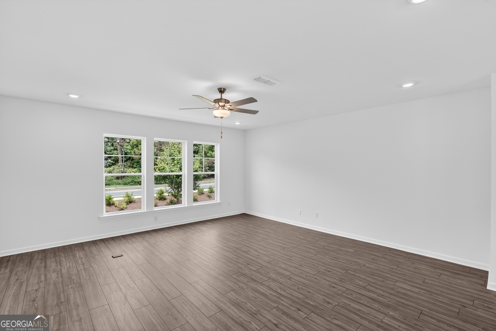 102 Epperly Way Property Photo 7