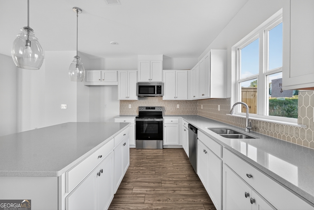 100 Epperly Way Property Photo 2