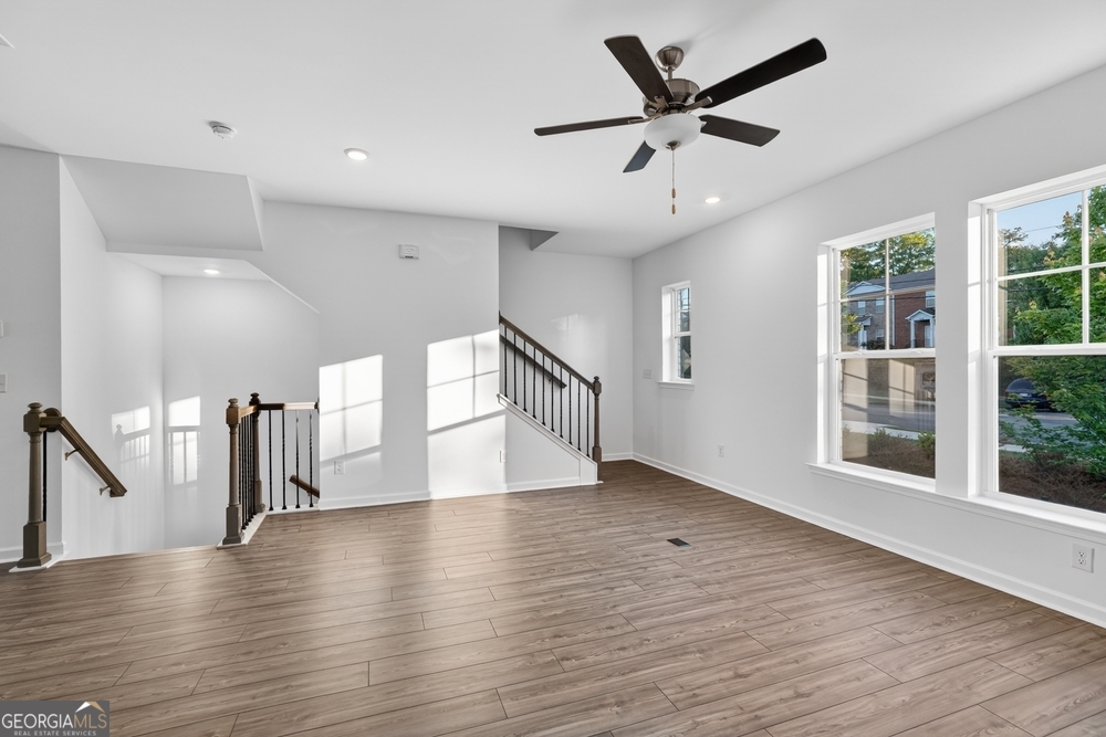 100 Epperly Way Property Photo 7