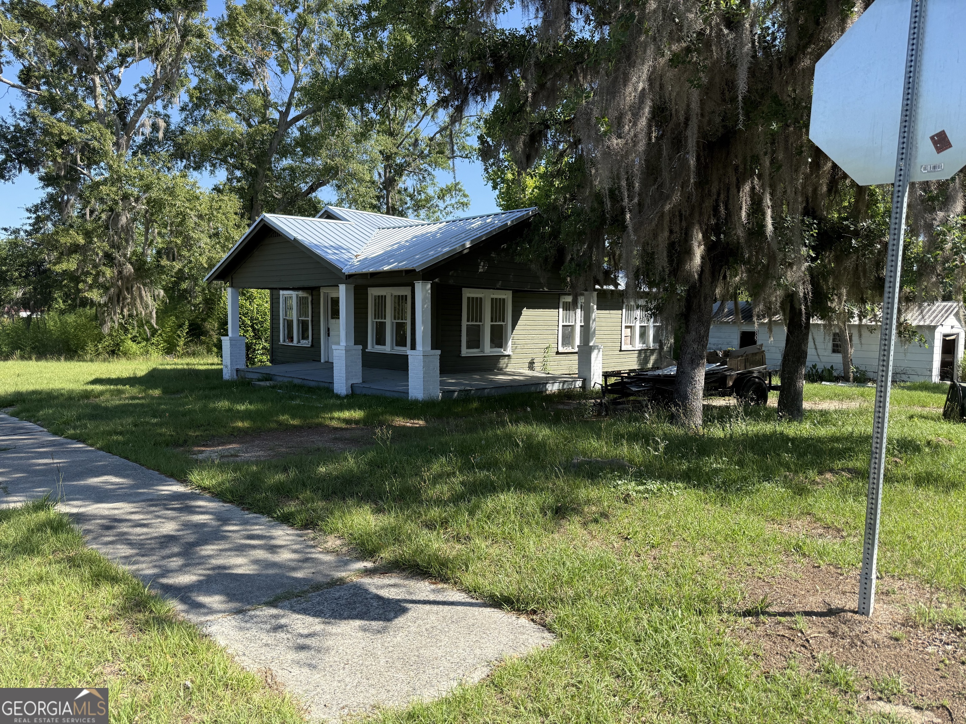 314 E Louisiana Avenue Property Photo 2