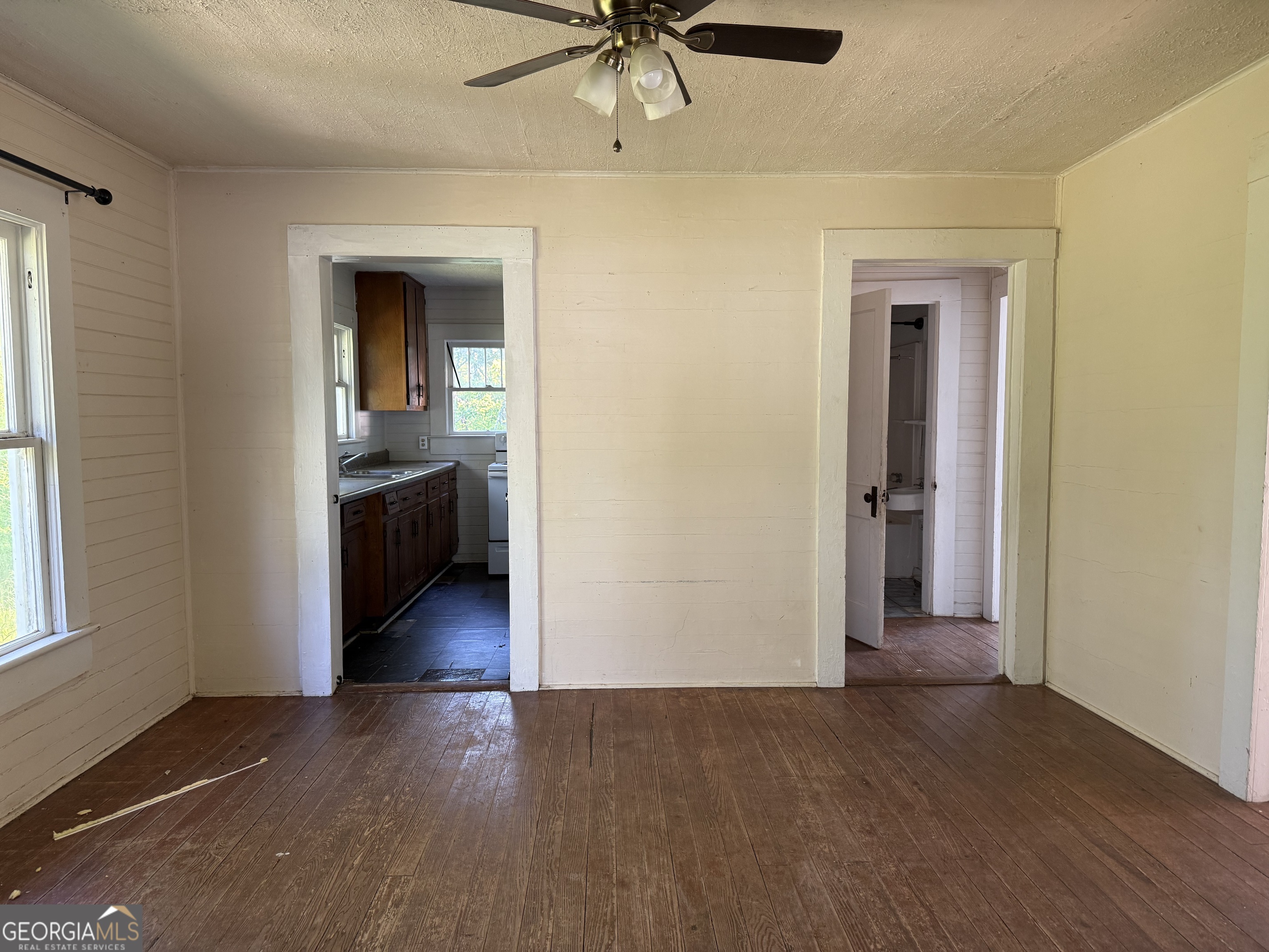 314 E Louisiana Avenue Property Photo 5