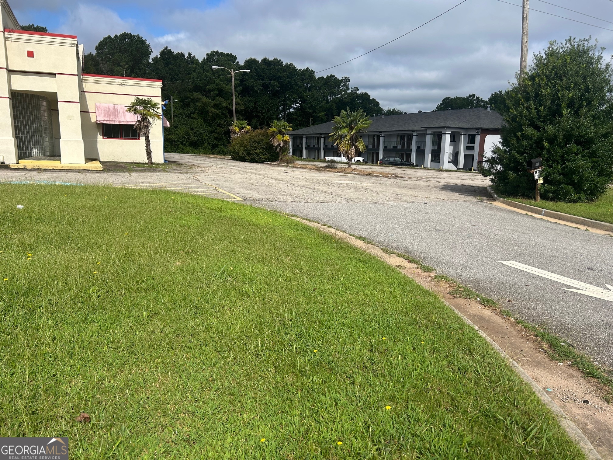 1707 N Expressway Property Photo 18