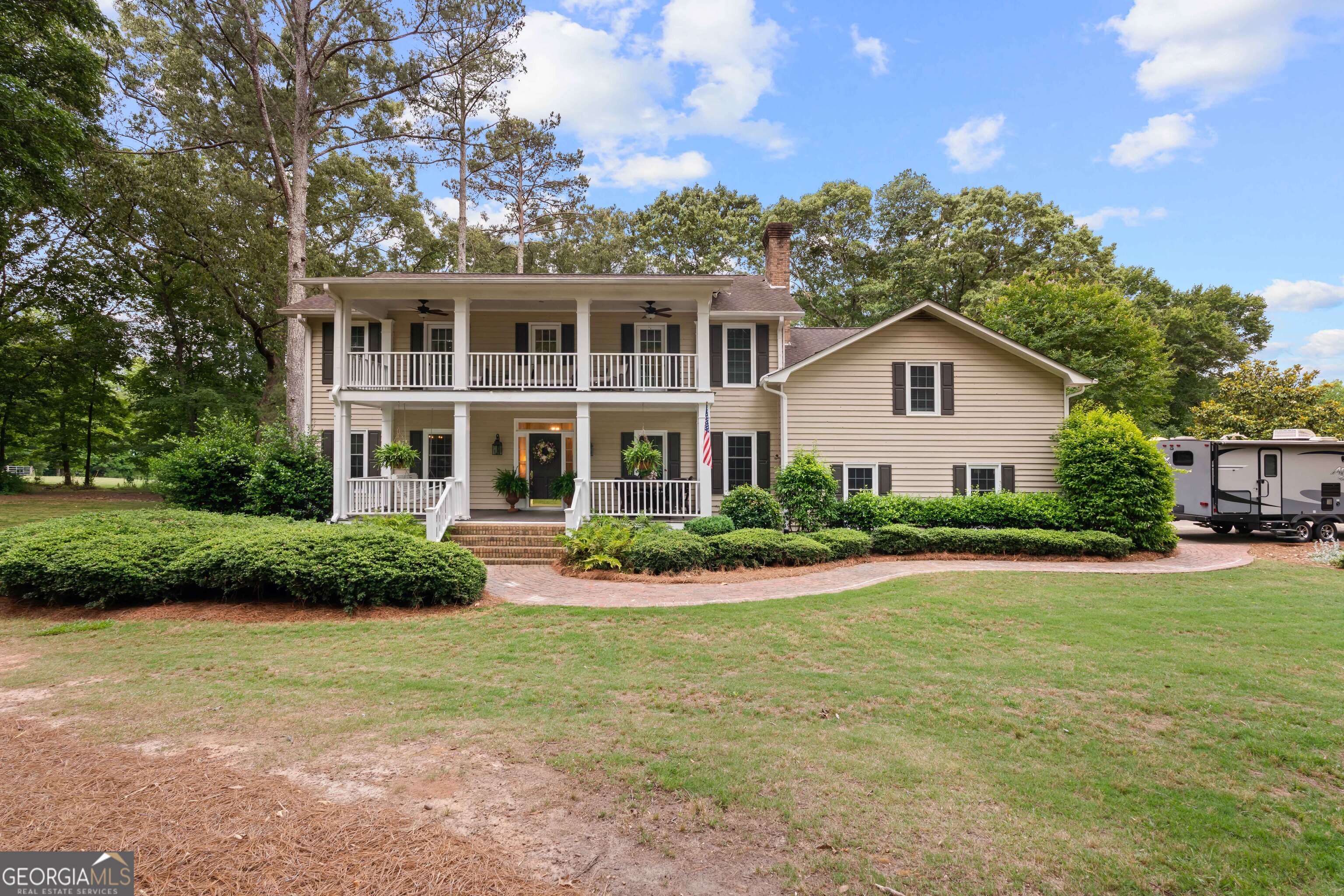 836 Oak Grove Road Property Photo 3