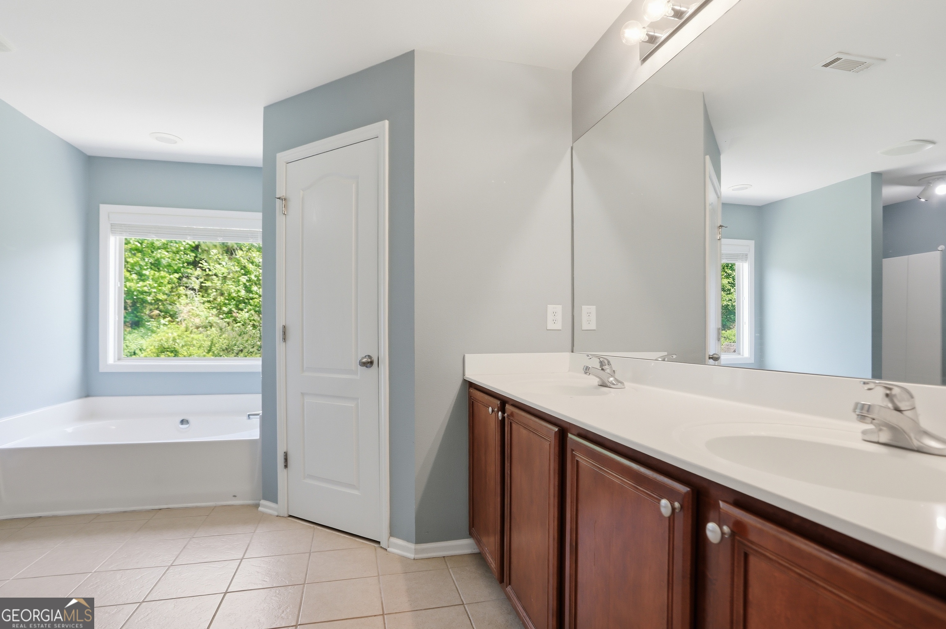 9518 Rushmore Circle Property Photo 27