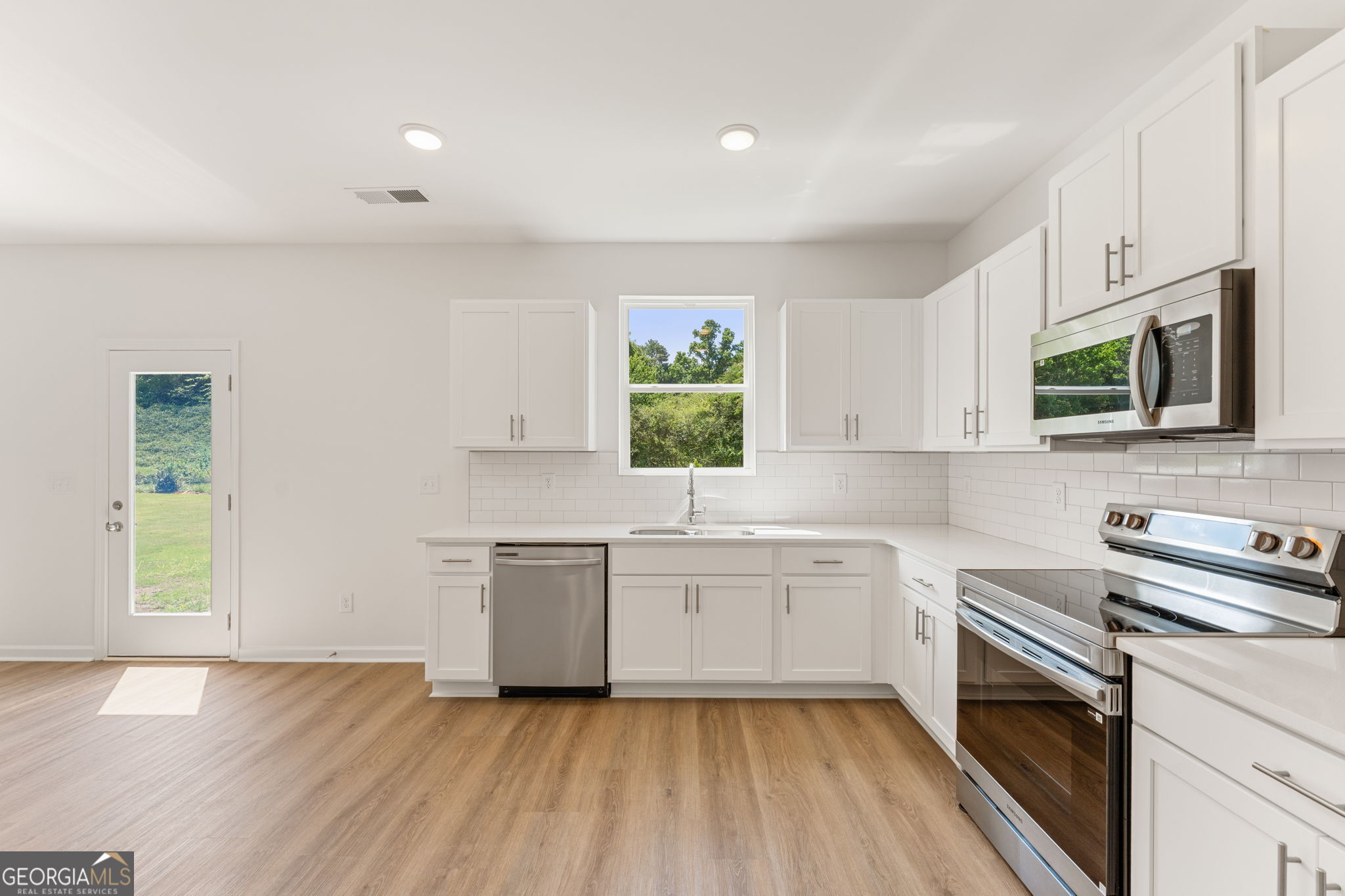 140 Formosa Street Property Photo 6