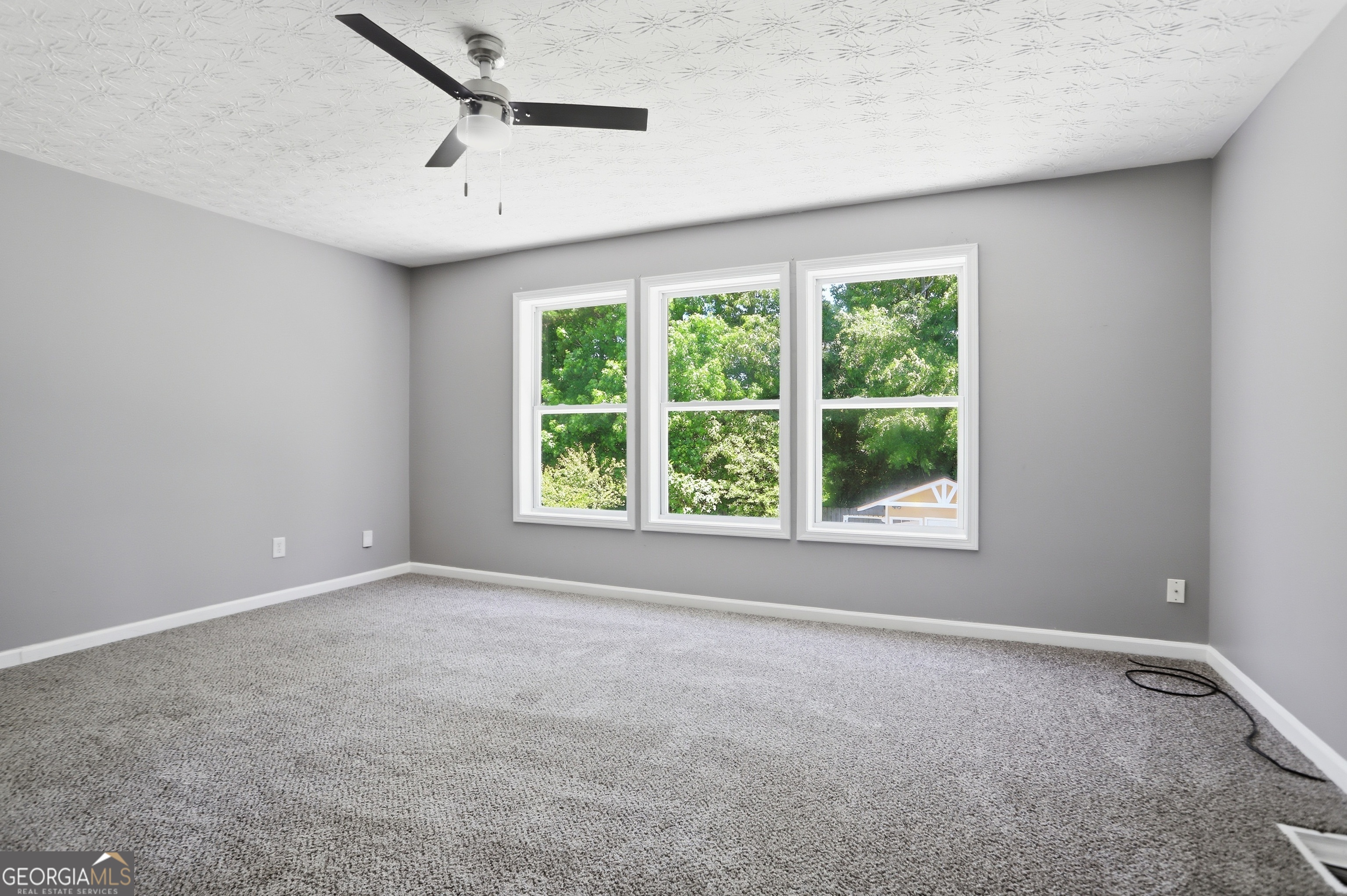 1241 Pine Acre Drive Property Photo 4