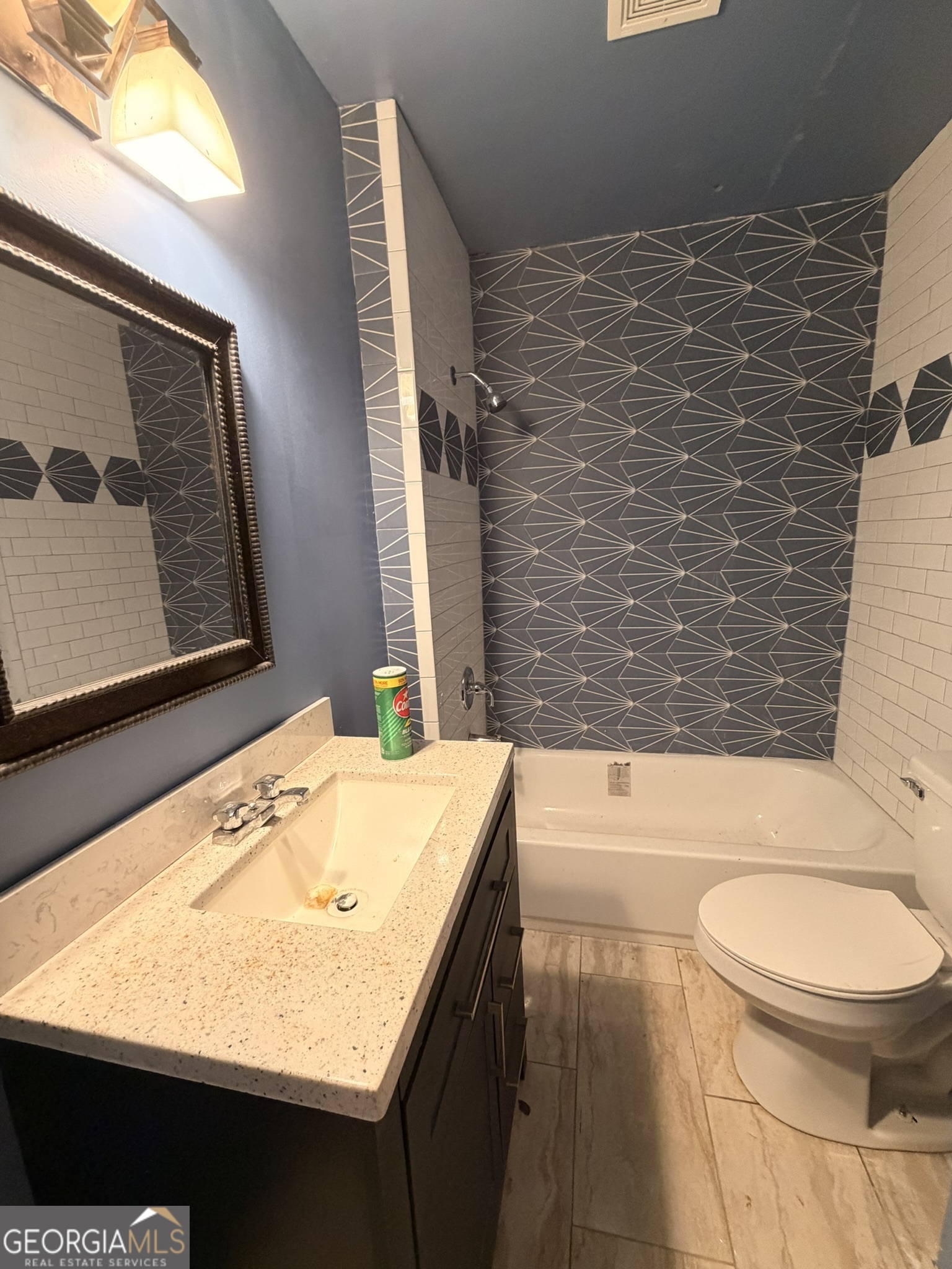 215 Frobel Street Property Photo 15