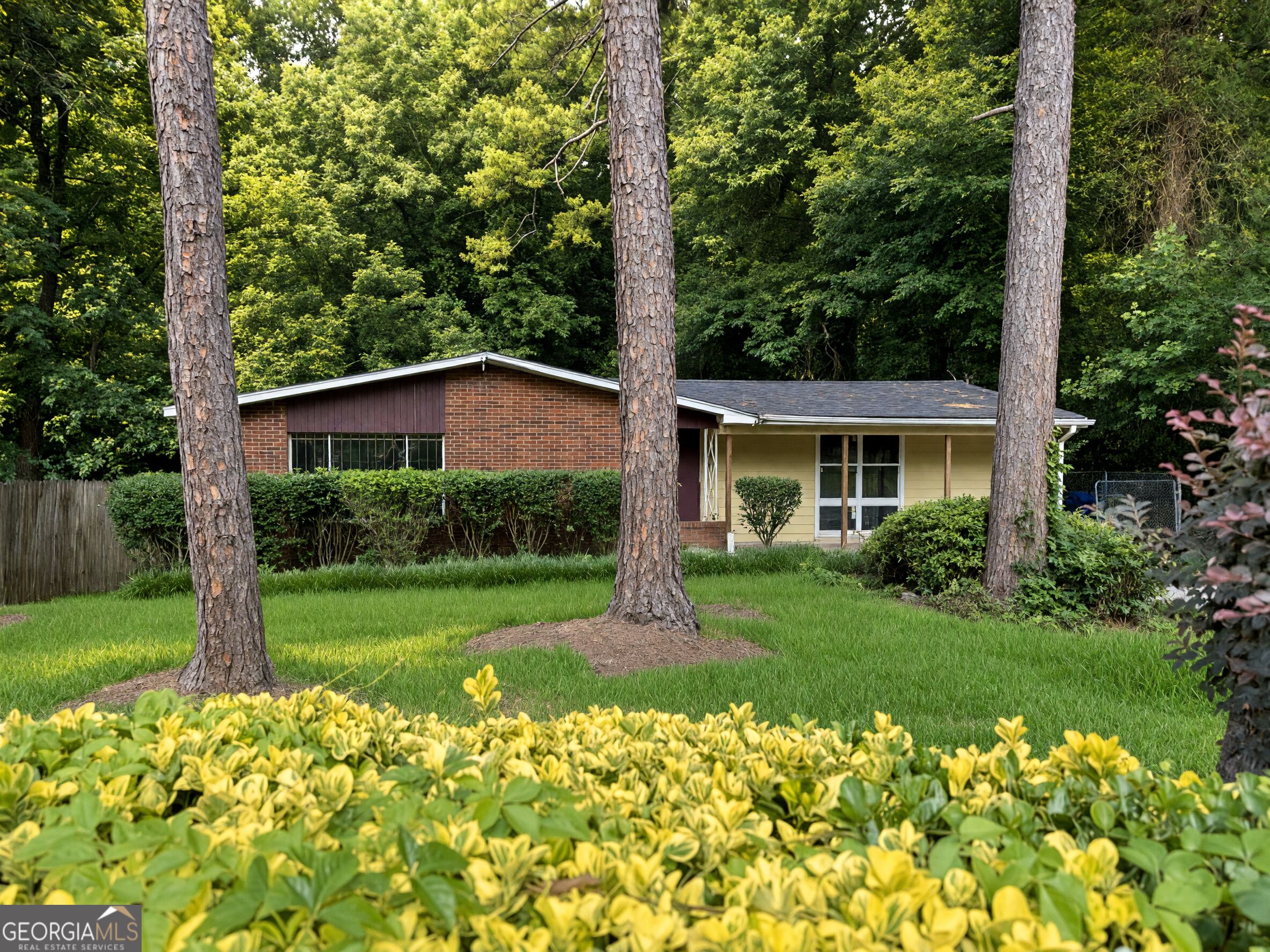 2379 Country Club Drive Sw Property Photo 1