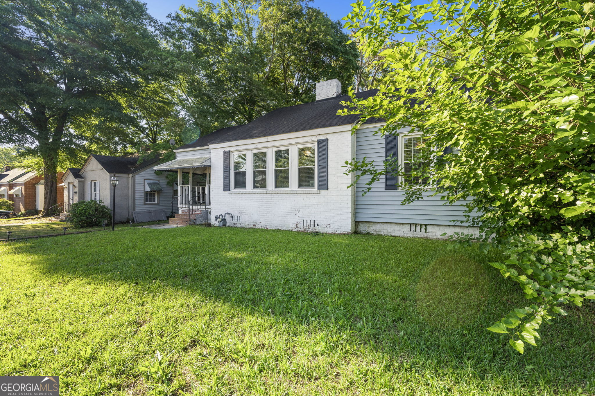 2668 Suwanee Avenue Property Photo 2