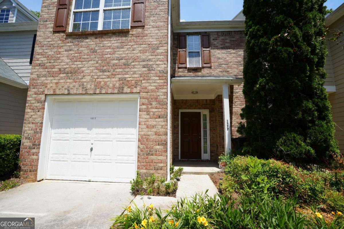 1577 River Main Court Property Photo 1