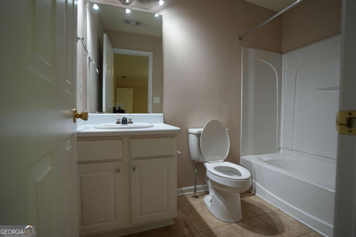 1577 River Main Court Property Photo 14