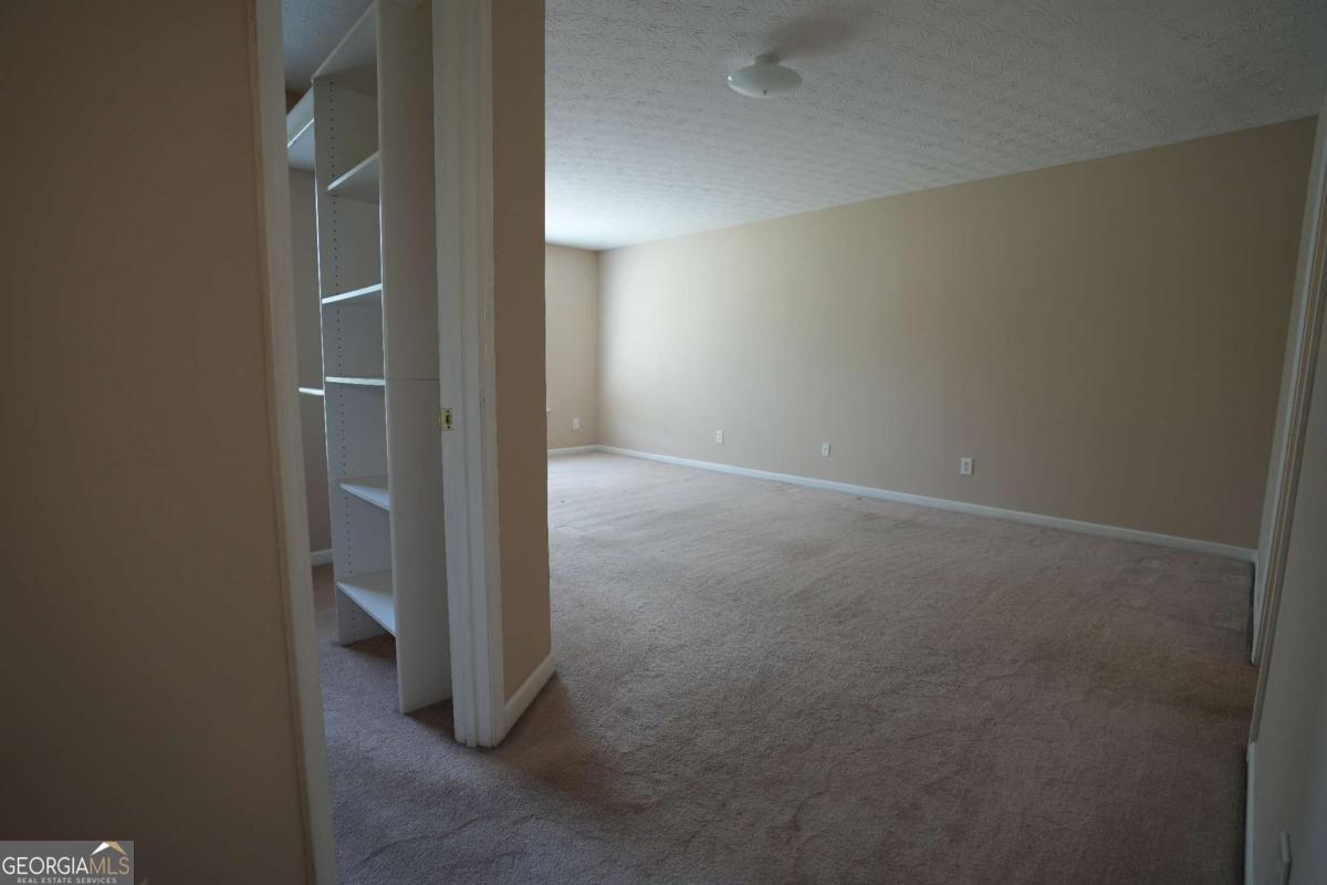 1577 River Main Court Property Photo 22