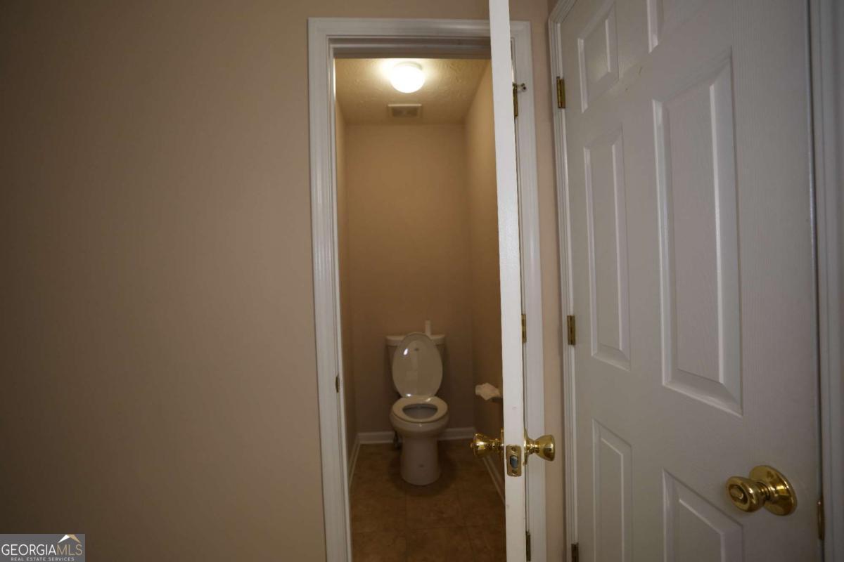 1577 River Main Court Property Photo 32