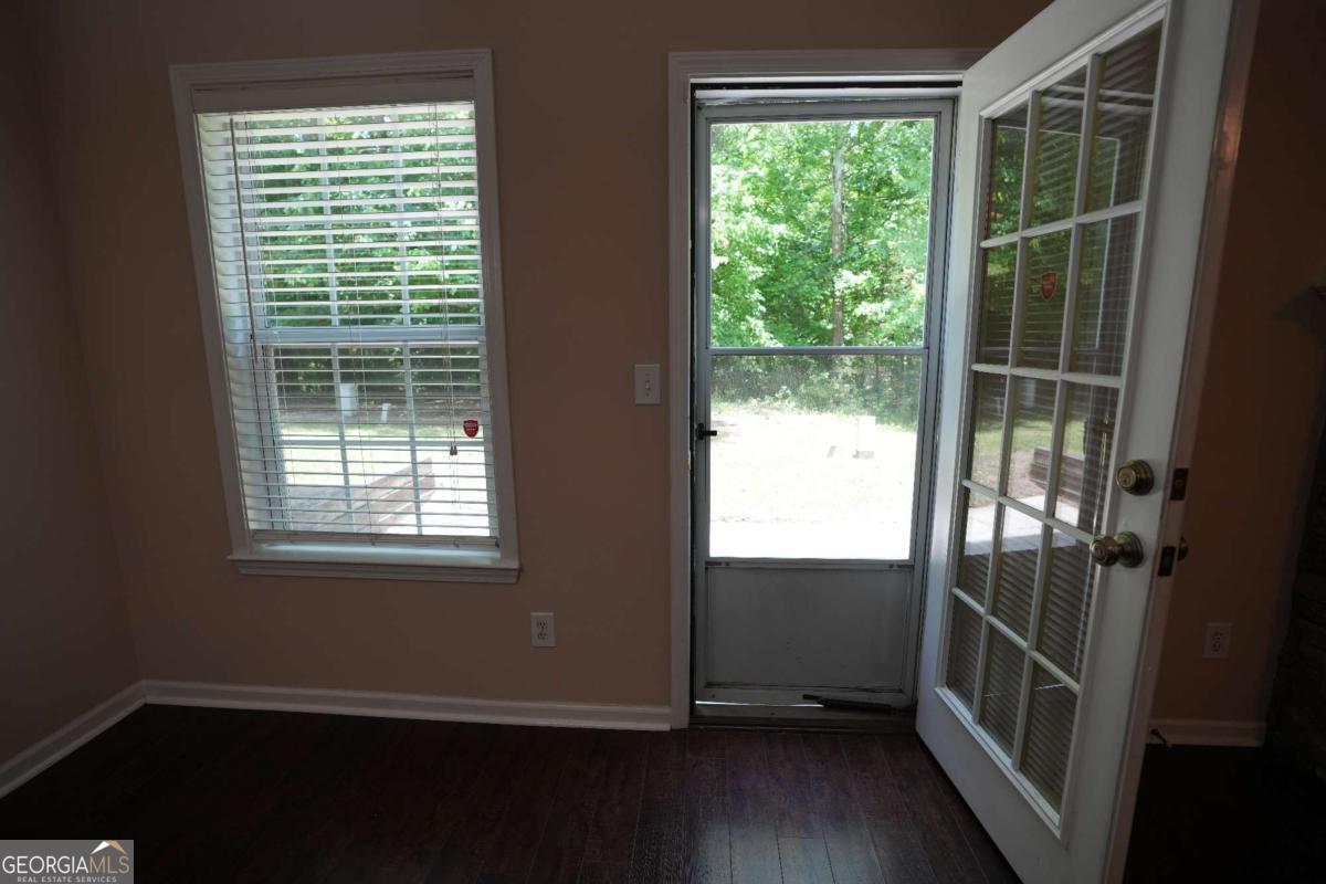 1577 River Main Court Property Photo 45