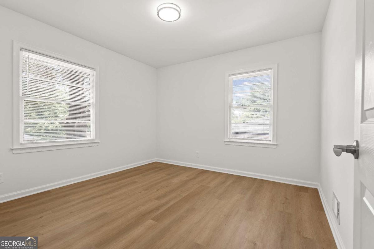 1673 Flintwood Drive Se Property Photo 8