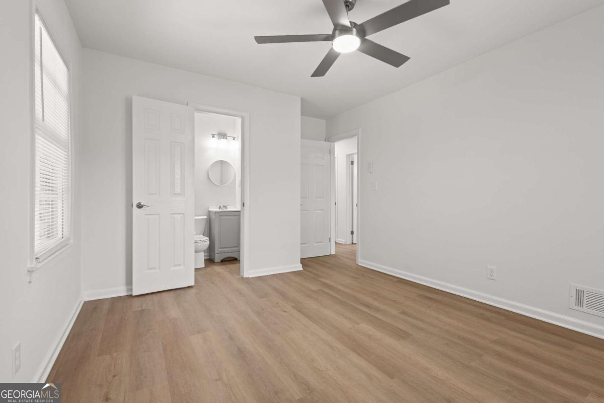 1673 Flintwood Drive Se Property Photo 11
