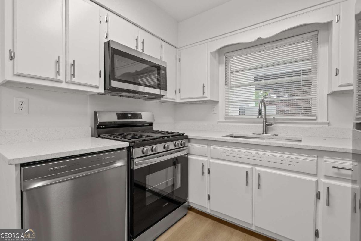 1673 Flintwood Drive Se Property Photo 20