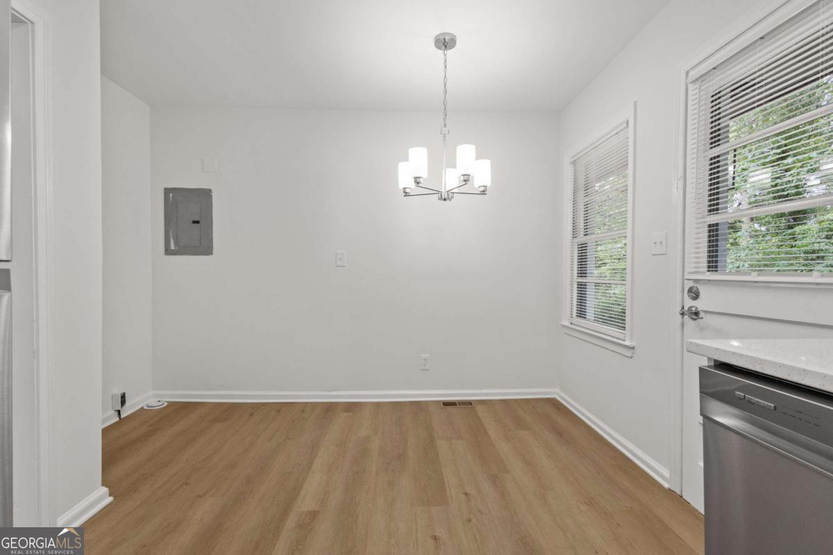 1673 Flintwood Drive Se Property Photo 21