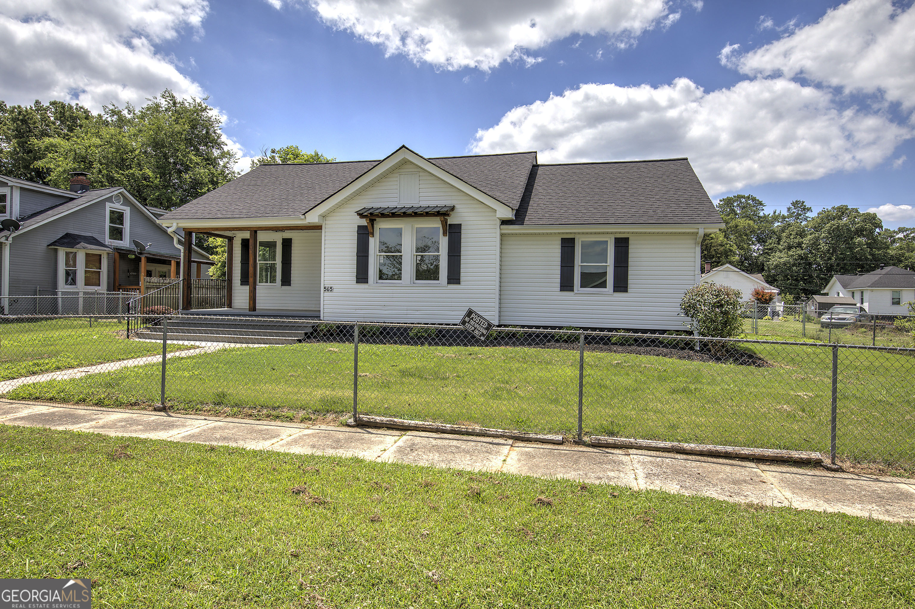 565 Lane Street Property Photo 6