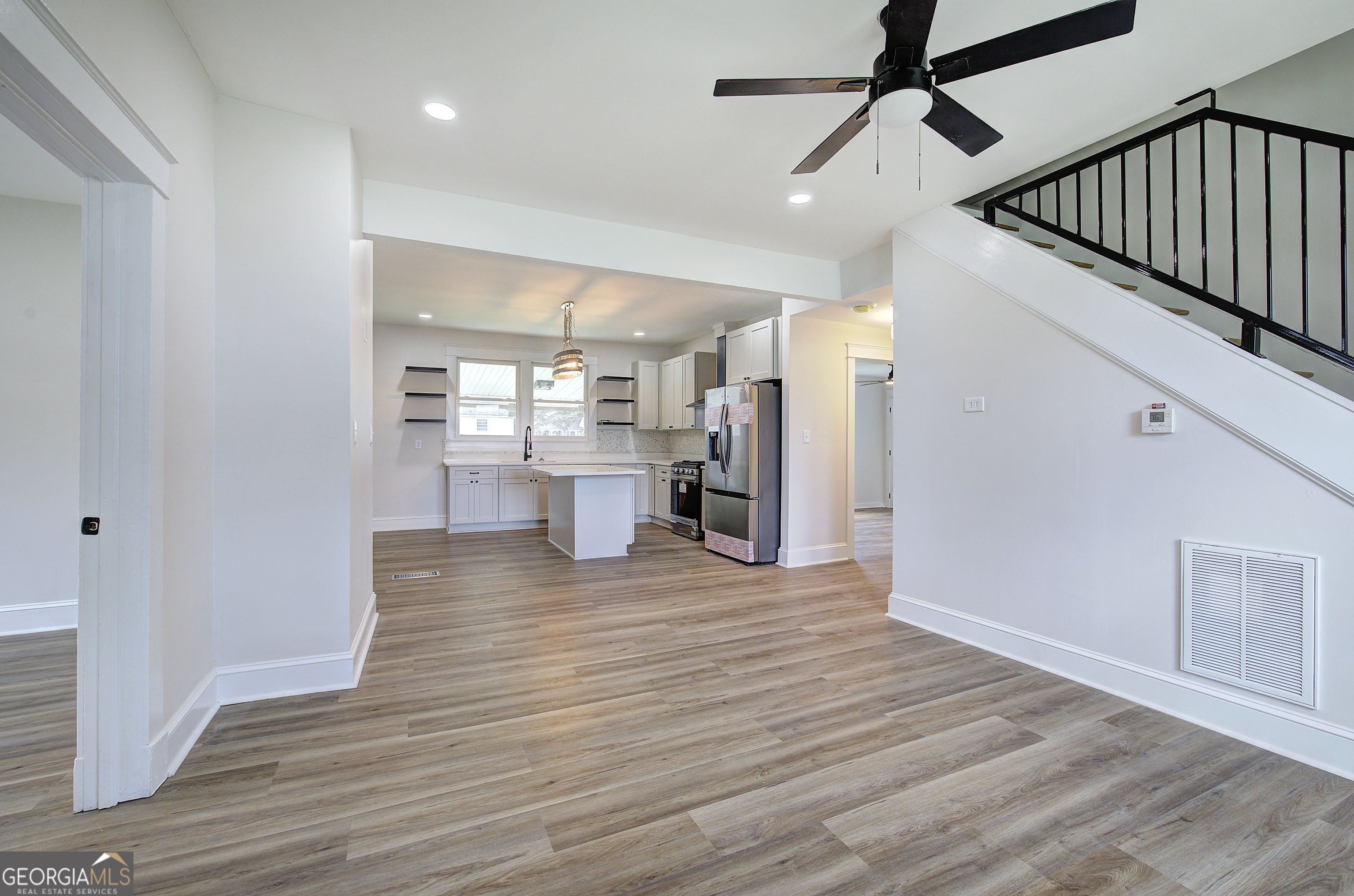 565 Lane Street Property Photo 13