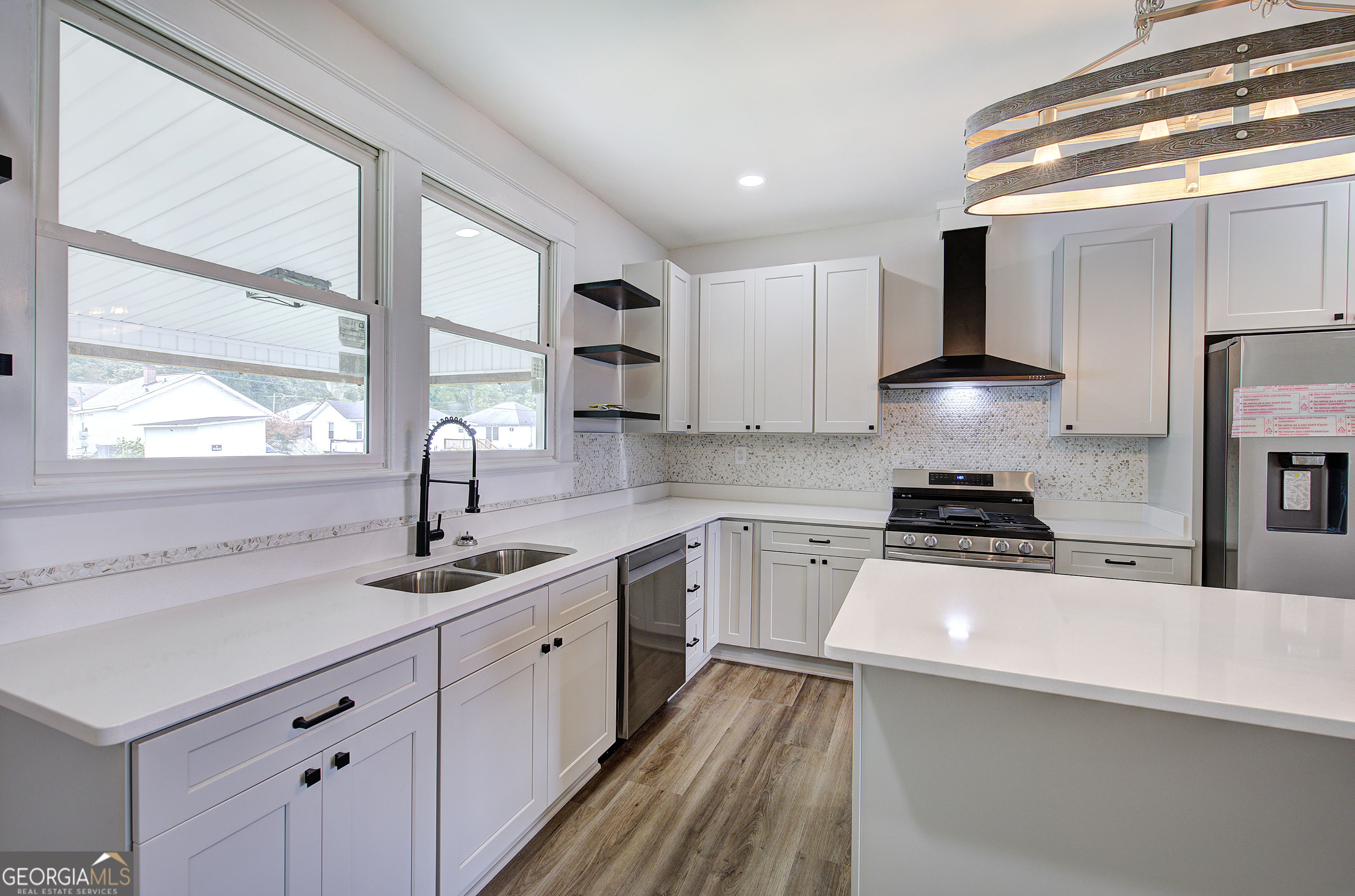 565 Lane Street Property Photo 17
