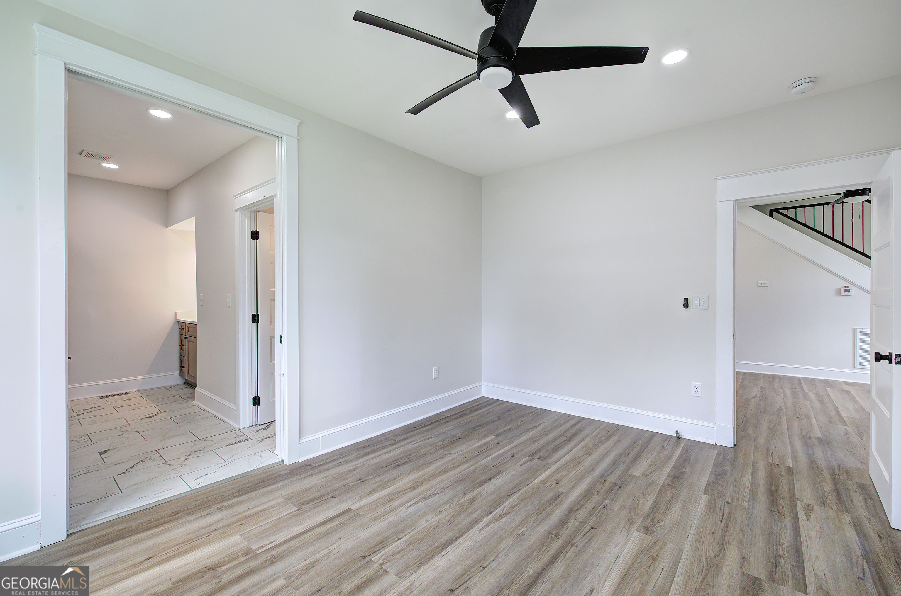 565 Lane Street Property Photo 25