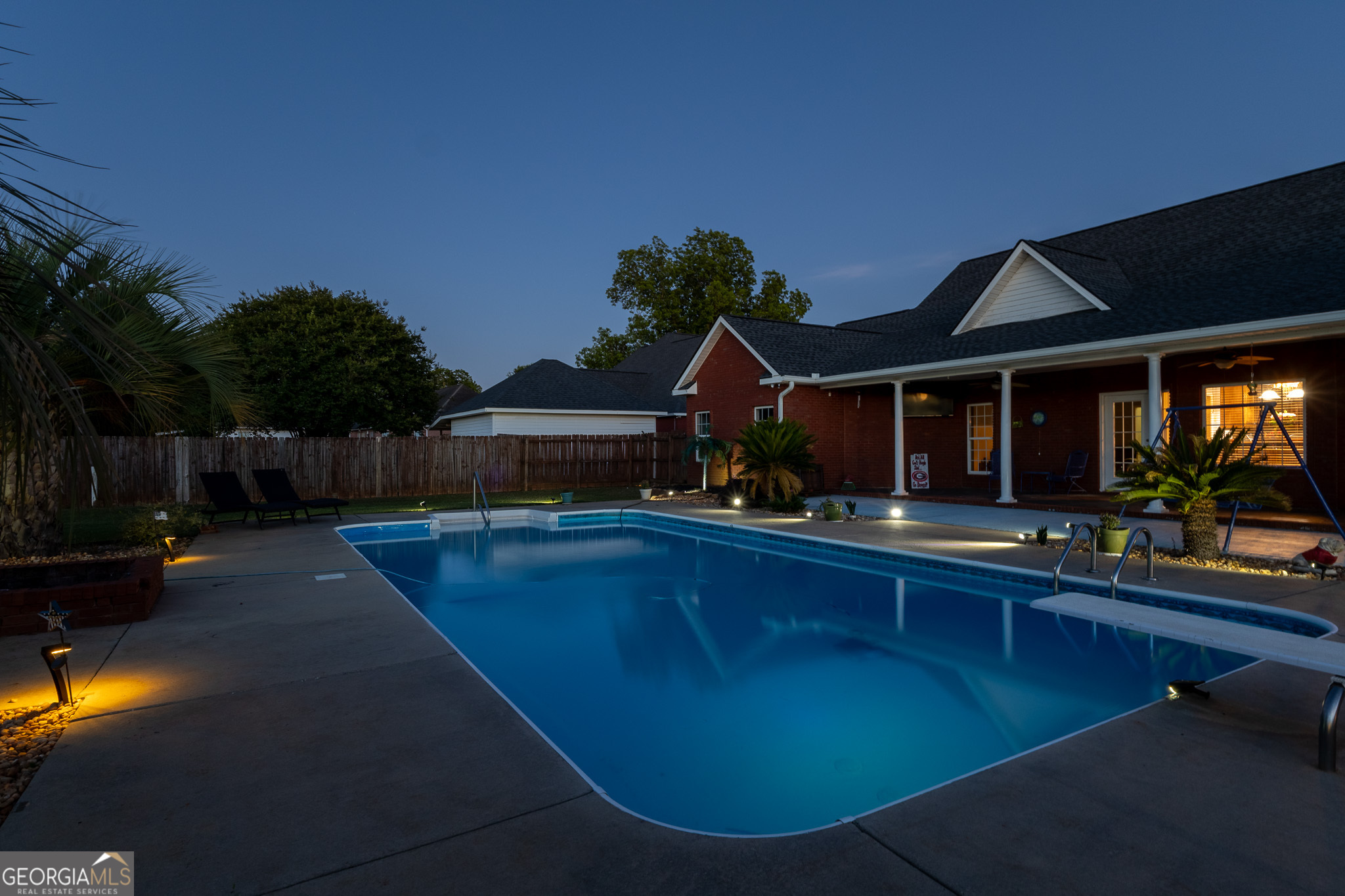110 Westward Point Property Photo 4