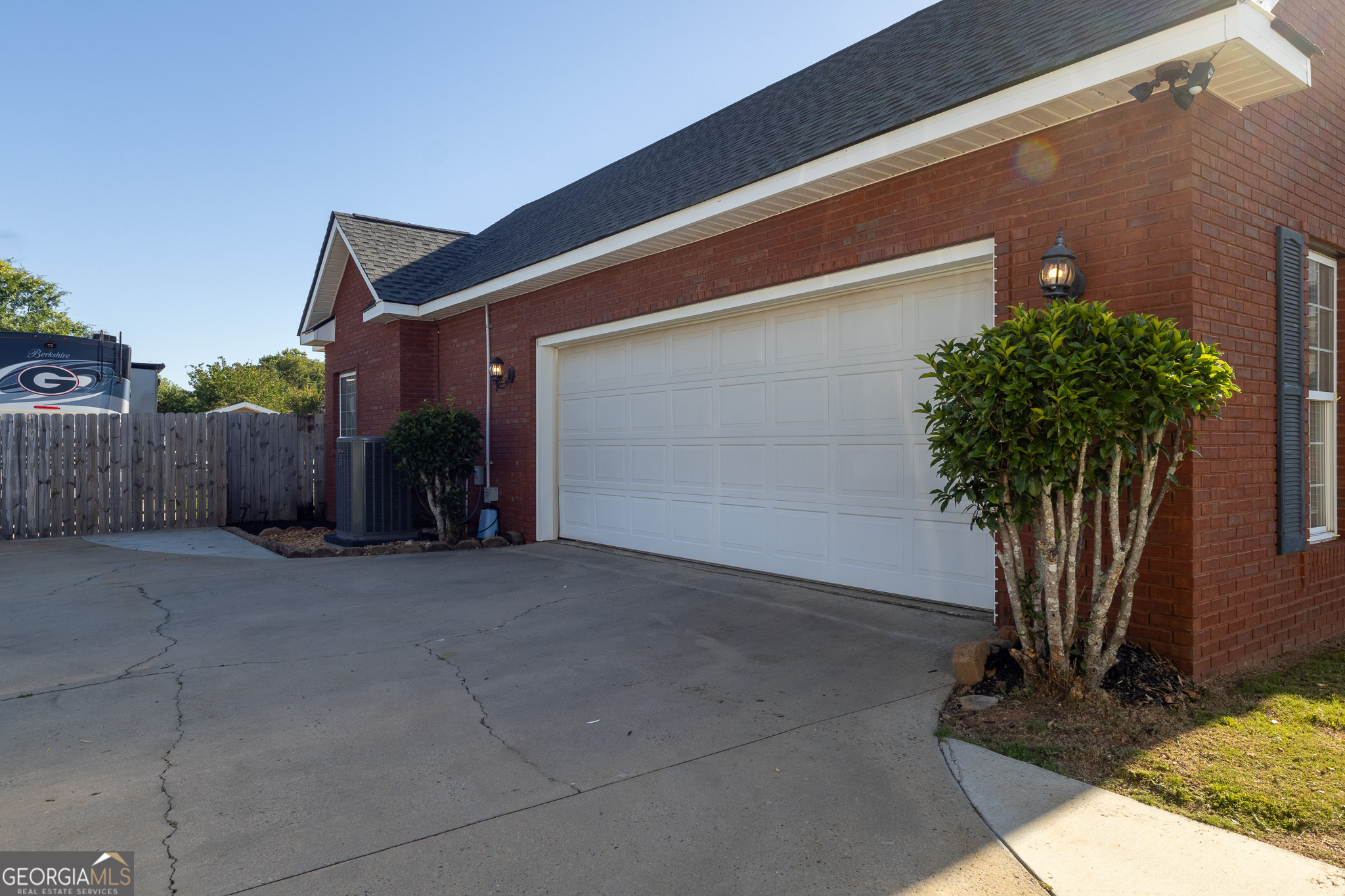 110 Westward Point Property Photo 34