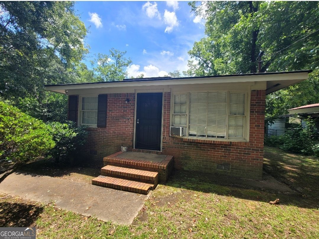 1106 E Society Avenue Property Photo 1