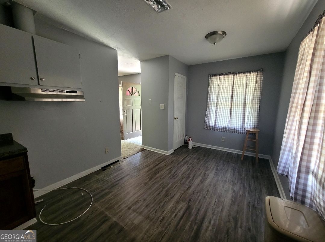 1106 E Society Avenue Property Photo 4