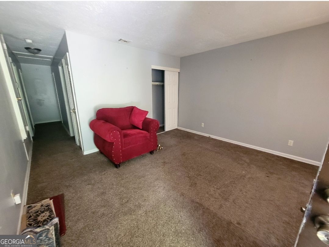 1106 E Society Avenue Property Photo 5