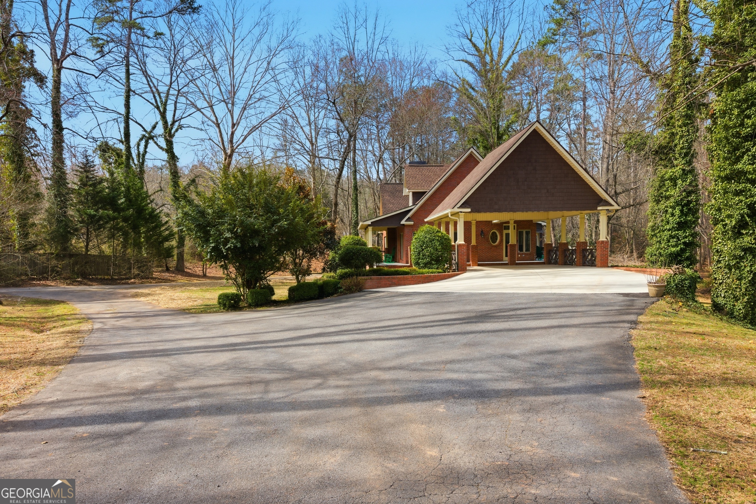 151 Ivy Street Property Photo 4