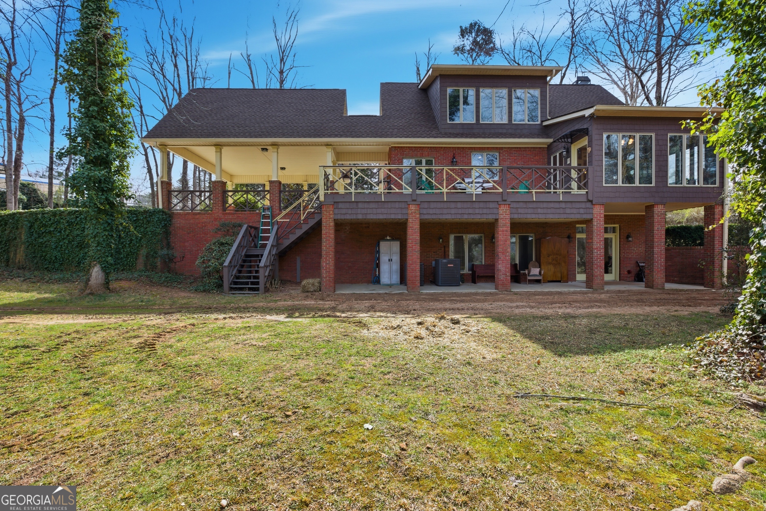 151 Ivy Street Property Photo 6