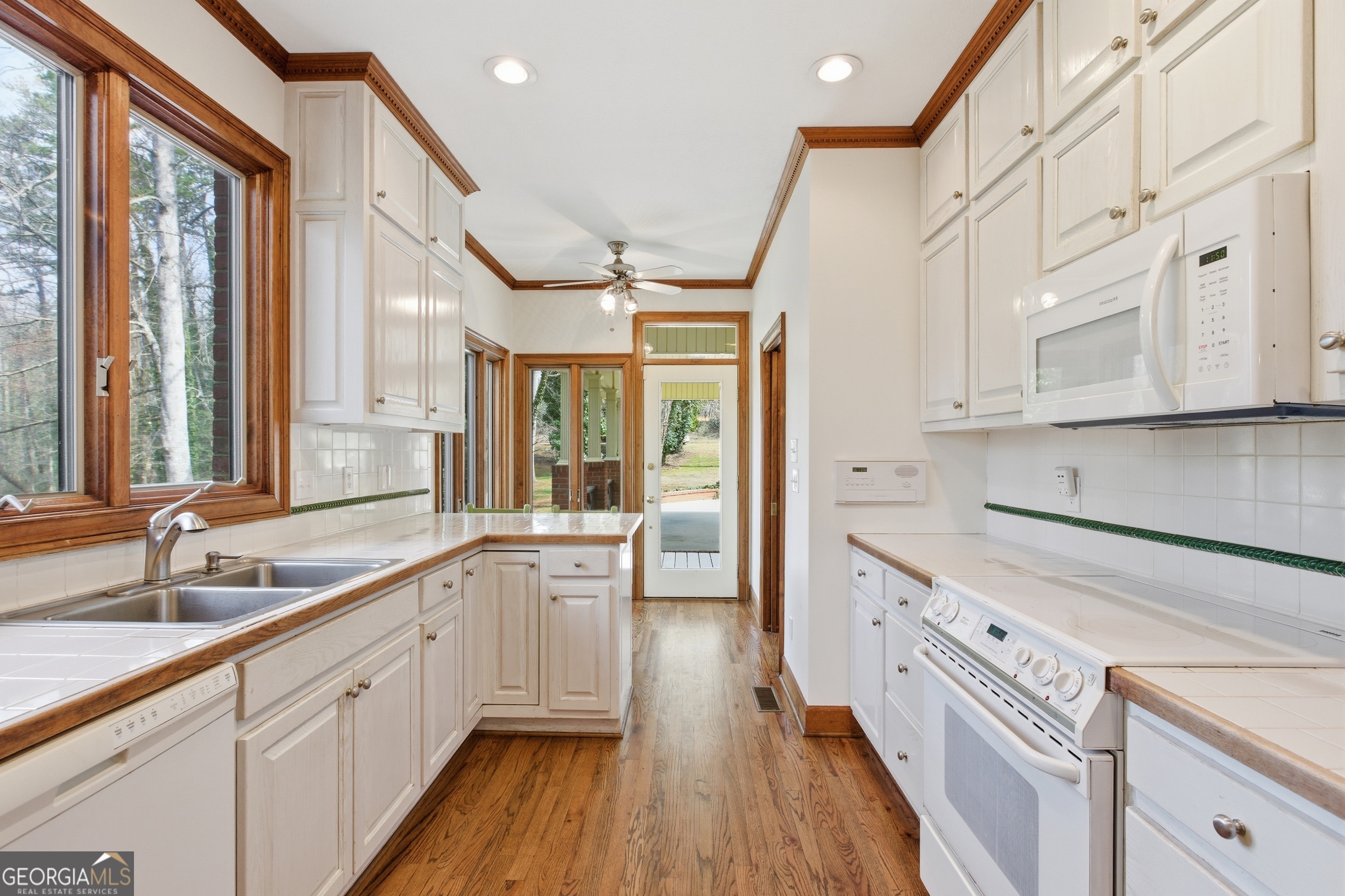 151 Ivy Street Property Photo 23