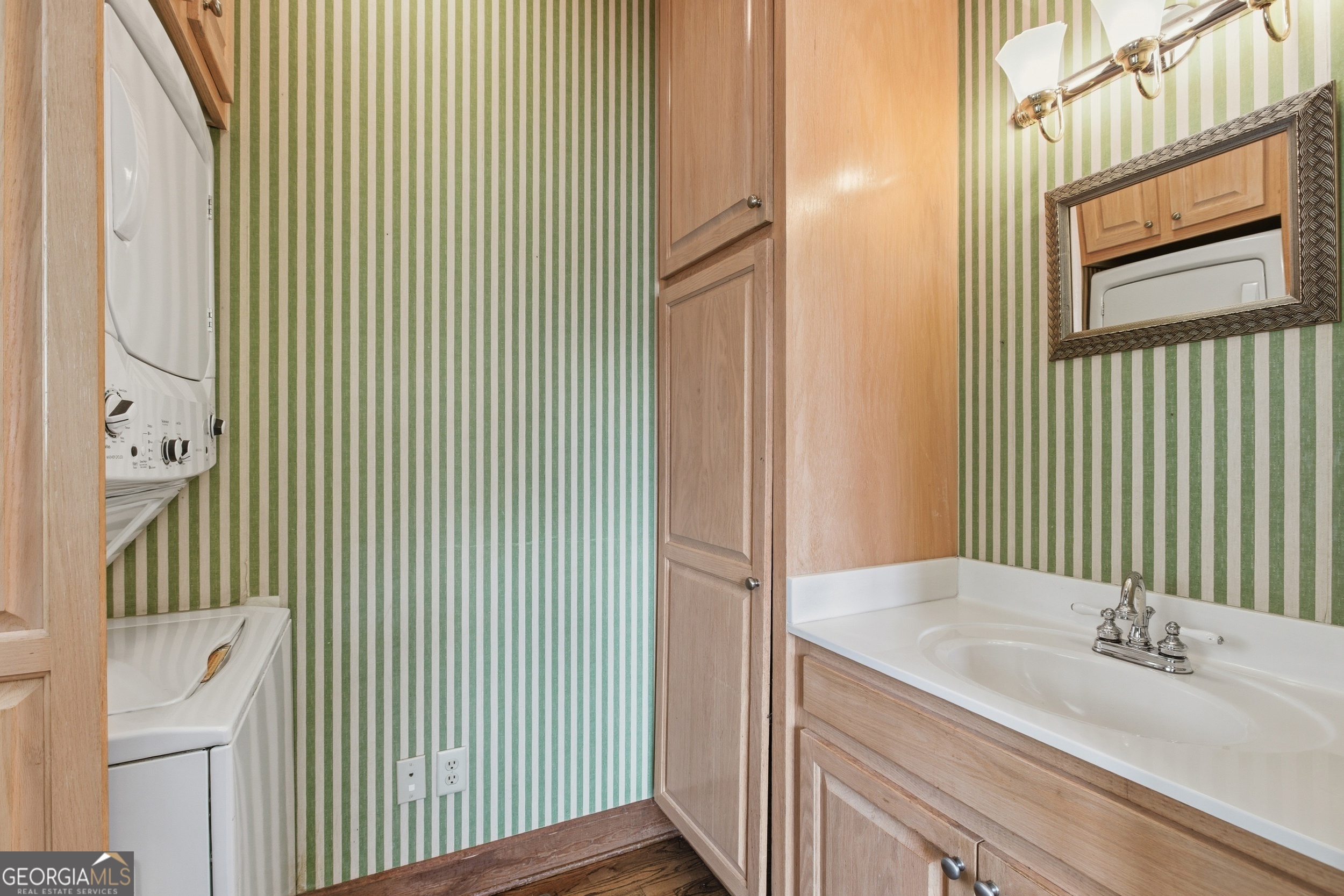 151 Ivy Street Property Photo 29