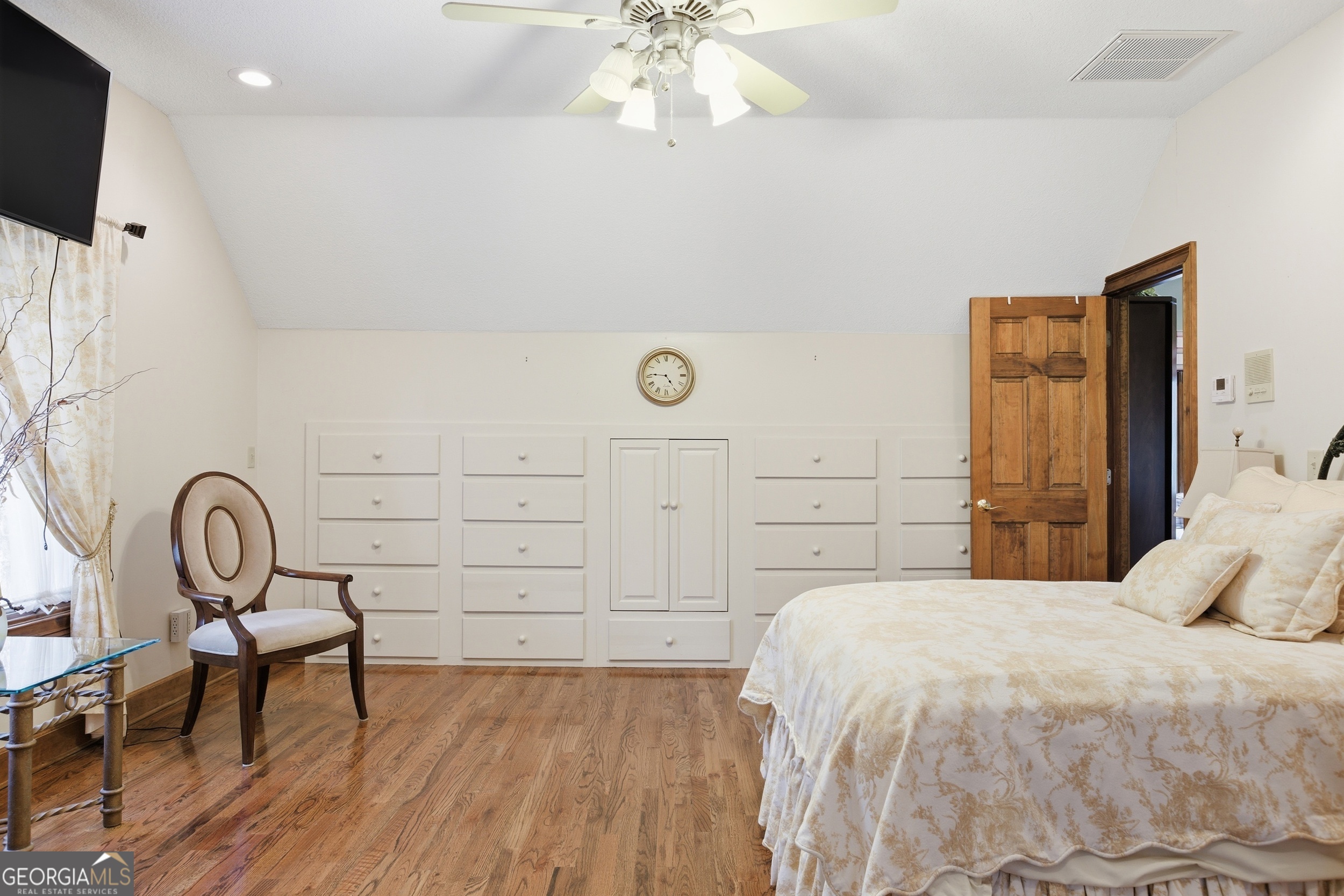 151 Ivy Street Property Photo 42