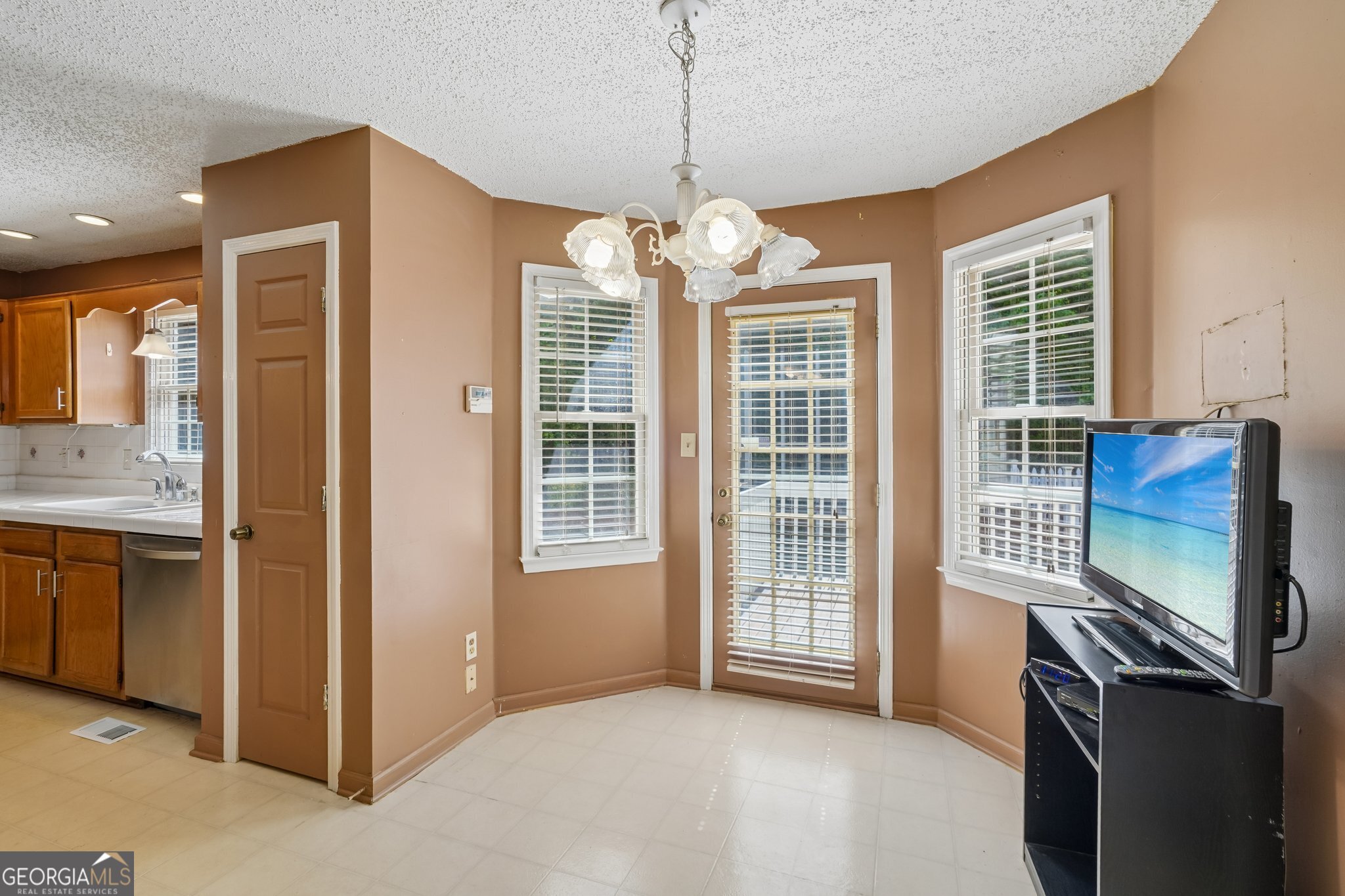243 Abbington Way Property Photo 12