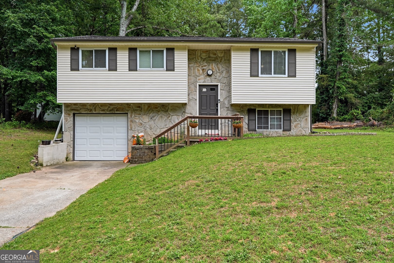 3775 Somerset Drive Sw Property Photo 2