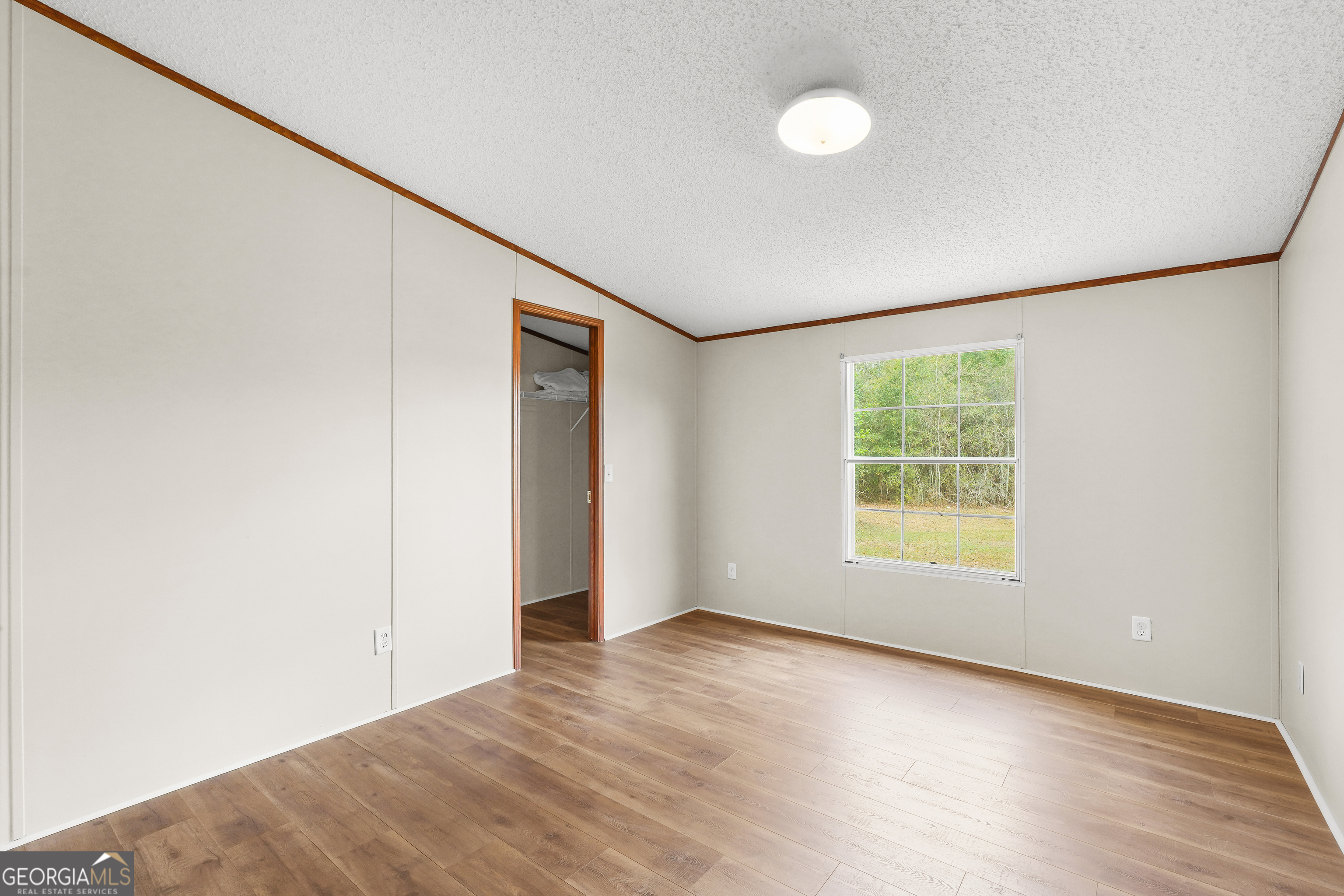 1298 Lee Road Property Photo 6