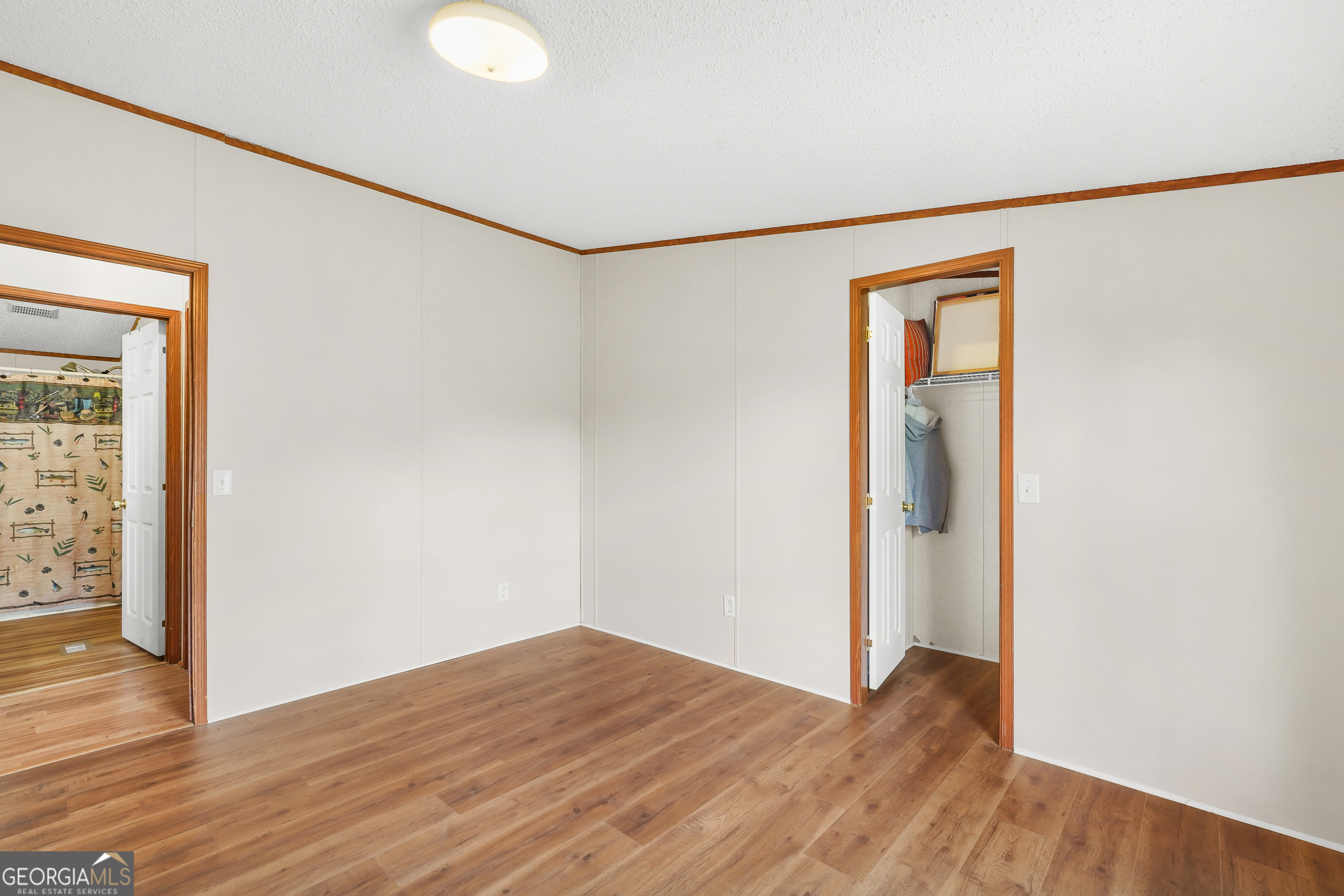 1298 Lee Road Property Photo 7