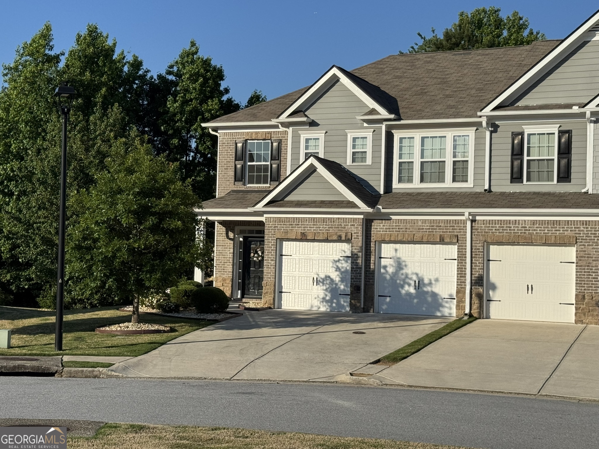 7206 Brigidoon Rose Property Photo 1