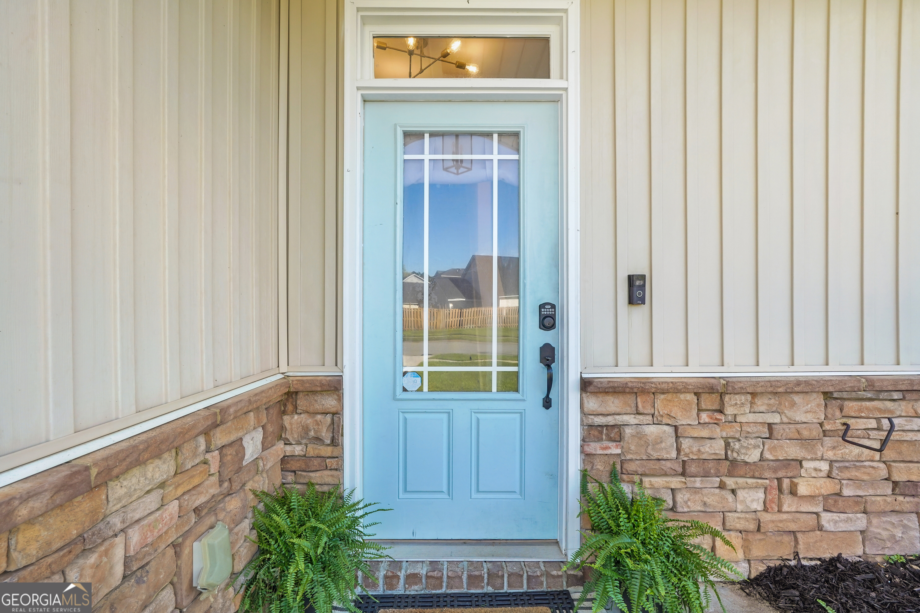 22 Chapel Lake N Property Photo 2