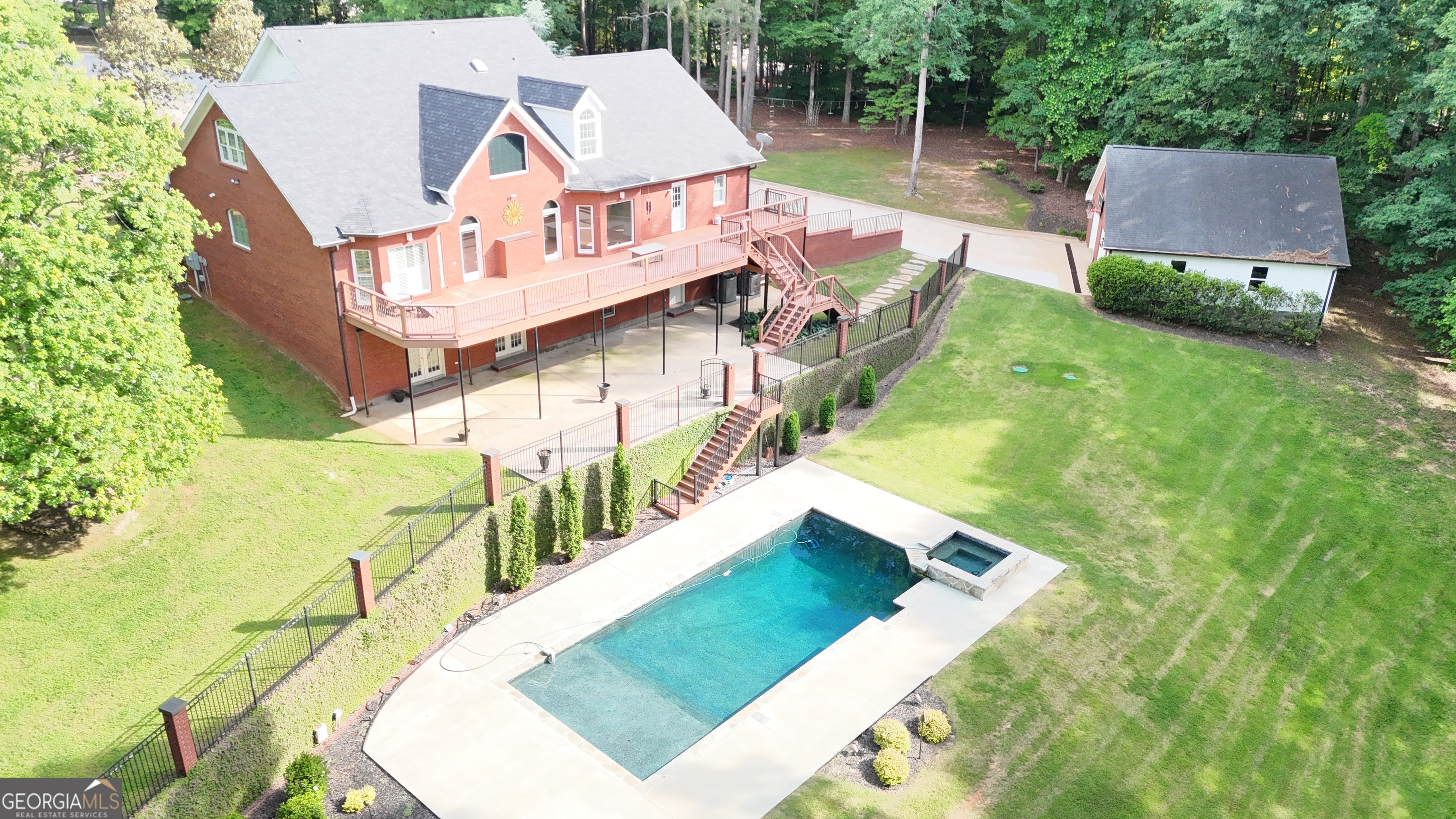 1836 Morningside Tr Property Photo 3