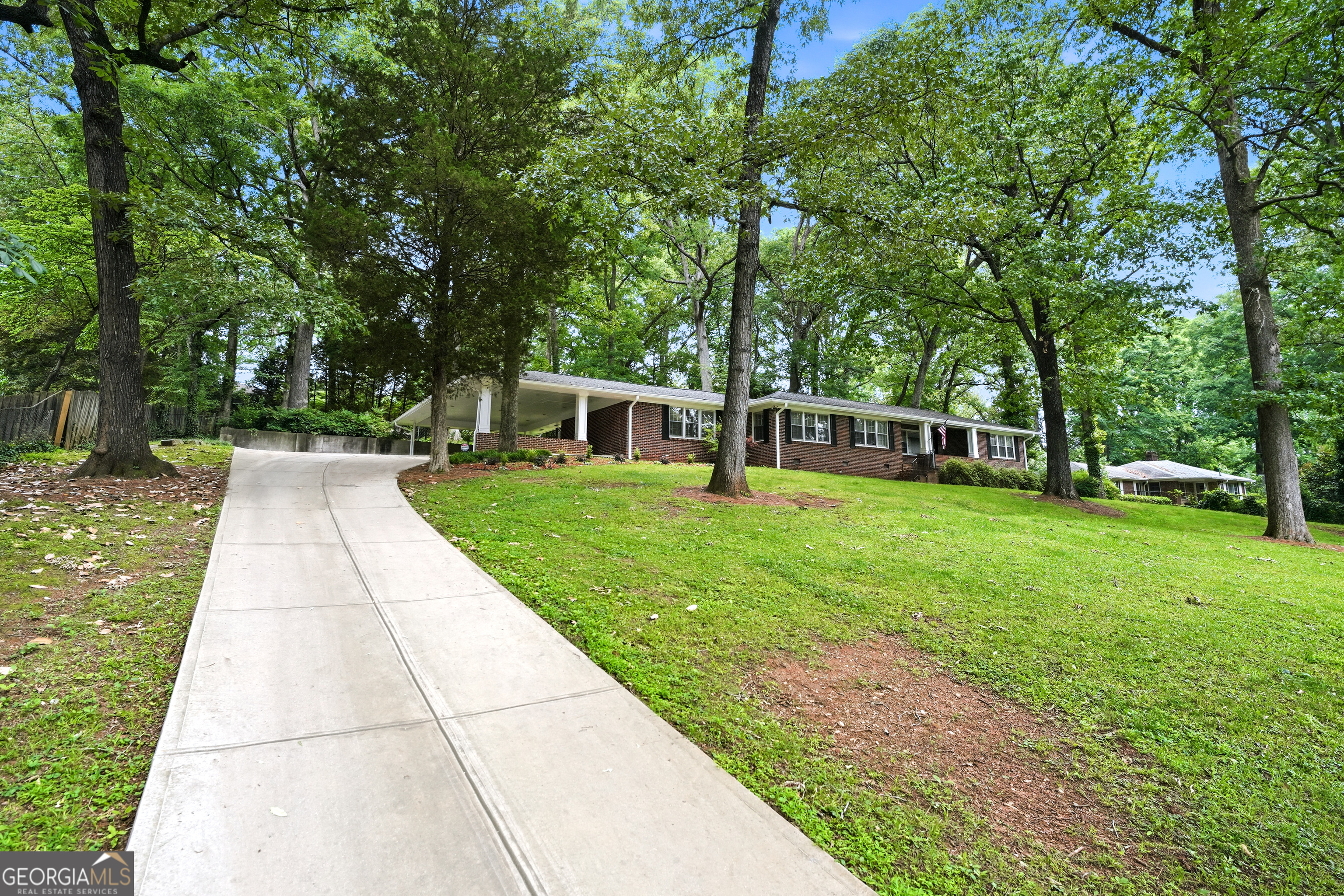 3240 N Druid Hills Road Property Photo 1