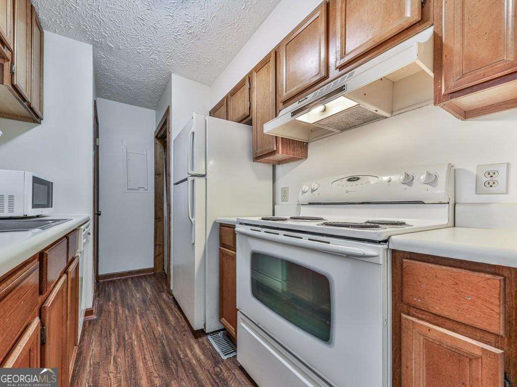 1101 Fairway Oaks Road Property Photo 20