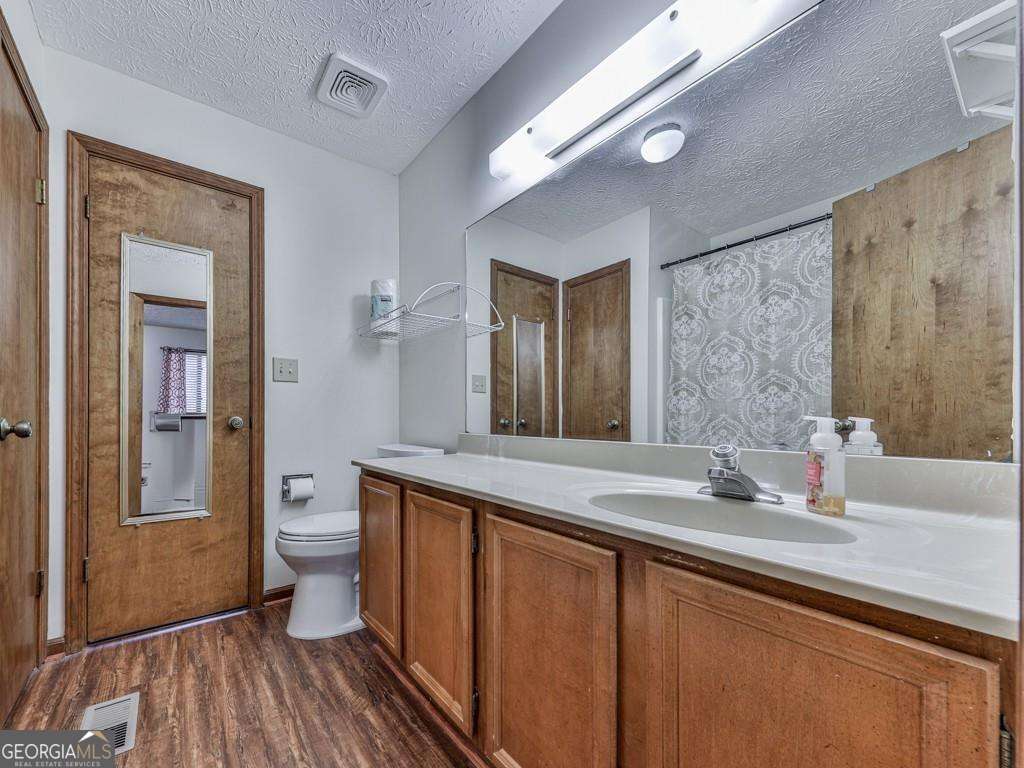 1101 Fairway Oaks Road Property Photo 25