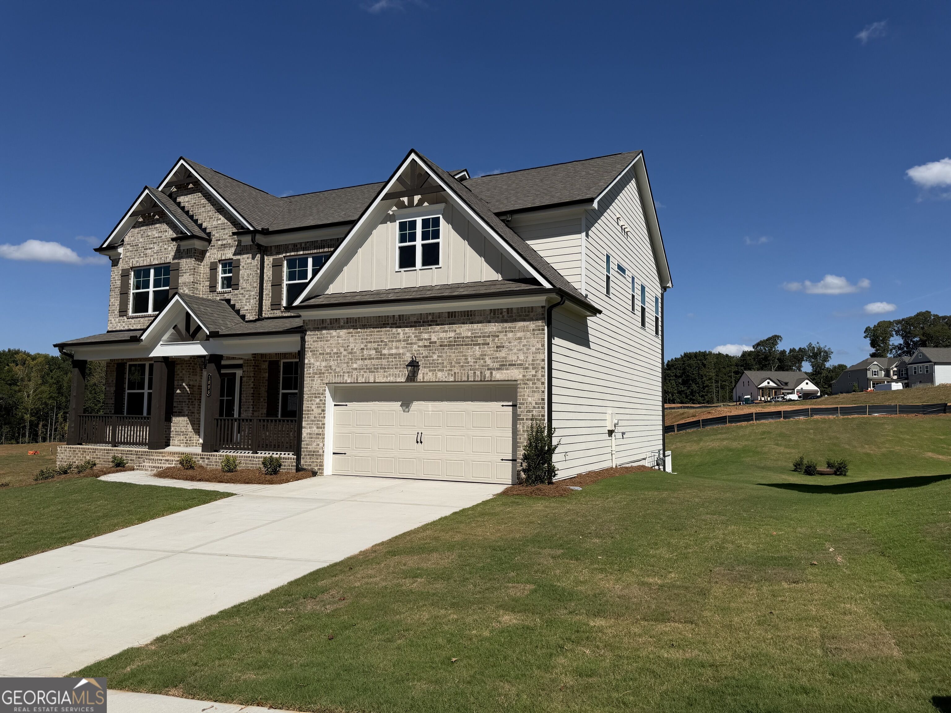 1096 Hawkins Creek Drive Property Photo 4